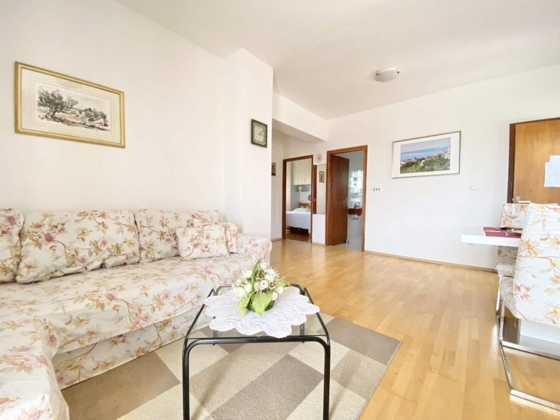 Family Apartments Viva Close To The Beach Krk Town Zewnętrze zdjęcie